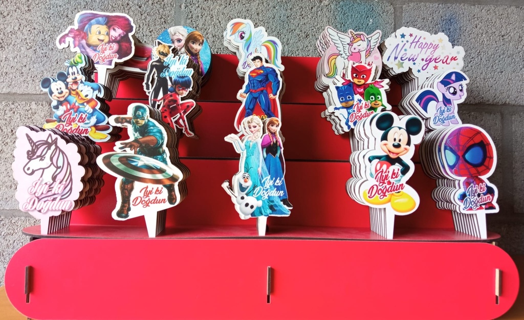 Héros de dessins animés en bois (150 pièces)